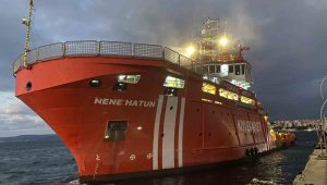 Çanakkale'den ikmal ve yardım malzemelerini alan 'Nene Hatun' İskenderun'a hareket edecek