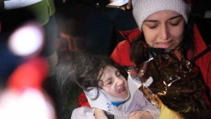 Cenazeleri almaya gelmişlerdi, son sesli çağrıda 72 saat sonra babayla kızını sağ buldular