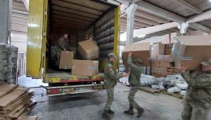 Çevre, Şehircilik ve İklim Değişikliği Bakanlığı: "Gaziantep dağlık kesimi köylerindeki depremzedelere askeri helikopterle yardım malzemesi ulaştırıldı"