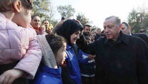 Cumhurbaşkanı Erdoğan Osmaniye'de çadır kenti ziyaret etti