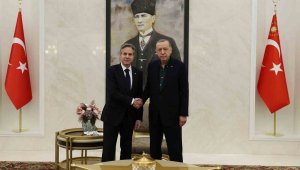 Cumhurbaşkanı Recep Tayyip Erdoğan, Esenboğa Havalimanı Büyük Şeref Salonunda ABD Dışişleri Bakanı Antony Blinken'i kabul etti.