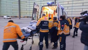 Cumhurbaşkanlığına ait "DAP" uçağı deprem bölgesinden 6 yaralıyı Ankara'ya nakletti