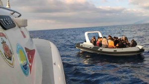 Datça'da 20 düzensiz göçmen kurtarıldı