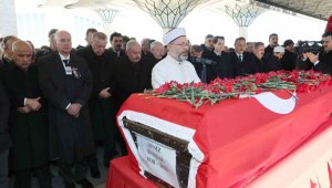Deniz Baykal'ın cenaze namazı Ahmet Hamdi Akseki Camii'nde kılındı
