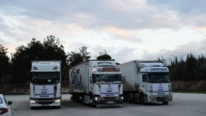 Denizli Büyükşehir Belediyesi'nin 24 yardım tırı deprem bölgesine gitti