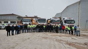 Denizli Büyükşehir tüm imkanlarıyla deprem bölgesinde