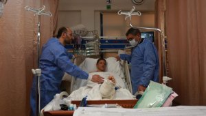 Denizli'ye getirilen depremzedelerin tedavileri sürüyor