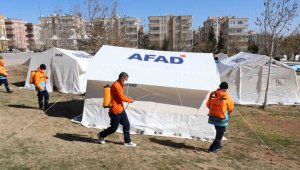 Deprem bölgesinde salgın hastalıklara karşı dezenfekte çalışmaları sürüyor