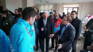 Deprem bölgesine Siirt'ten 23 yardım tırı daha gönderildi