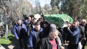 Depremde enkaz altında kalan baba oğul Cizre'de gözyaşları arasında defnedildi