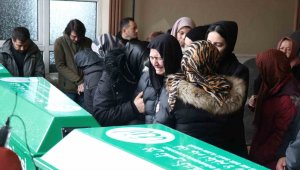 Depremde hayatını kaybeden 6 kişi son yolculuğuna uğurlandı