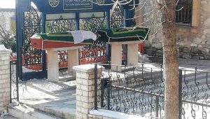 Depremde hayatını kaybeden baba ve kızı Emet'te toprağa verildi