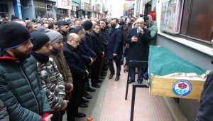 Depremde hayatını kaybeden Mücahit Akbayrak memleketi Trabzon'da son yolculuğuna uğurlandı