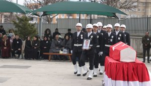 Depremde hayatını kaybeden polis memuru son yolculuğuna uğurlandı