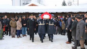 Depremde hayatını kaybeden uzman çavuş, Ordu'da topağa verildi