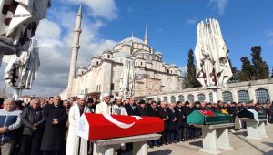 Depremde hayatını kaybeden uzman çavuş ve oğlu İstanbul'da defnedildi