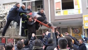 Depremden kurtuldu, yangında öldü