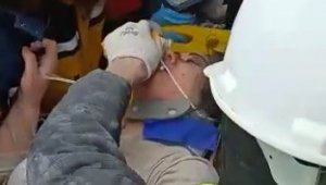 Depremin 102. saatinde inanılmaz kurtuluş