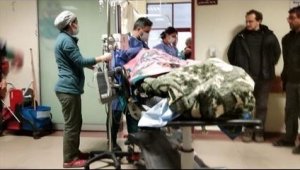 Depremin 227'nci saatinde sağ kurtarılan 74 yaşındaki Cemile Kekeç Ankara'ya sevk edildi