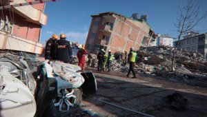 Depremin yıkıp geçtiği enkaz halindeki Elbistan havadan görüntülendi