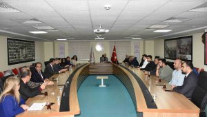 Depremzedeler için verilen sağlık hizmetleri değerlendirildi