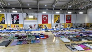 Depremzedeler Mersin'de konuk ediliyor