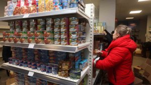 Derman Market şimdi de depremzedelerin yaralarını sarıyor