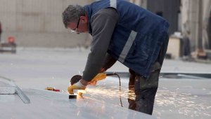 Devlet-sanayi iş birliğiyle üretilen konteyner ve çadırlar deprem bölgesine gönderiliyor