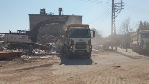 Düzce, kardeş şehirde enkaz kaldırma çalışmaları başladı