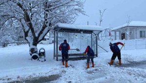 Düzce'de karla mücadele çalışmaları sürüyor