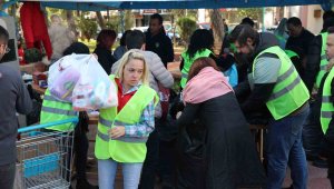 Efeler'in yardım kampanyası yoğun katılımla devam ediyor