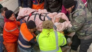 Elbistan'da 51 saat sonra enkazdan çıkardılar