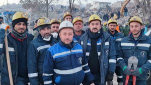 Enkazdan 159 saat sonra sağ çıkarılan 2 yaşındaki Yavuz hayata böyle gülümsedi