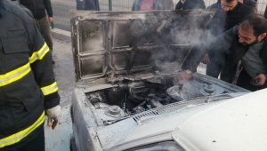 Erzincan'da otomobil yangını