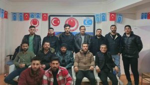 Eskişehir'de yaşayan Irak Türkmenleri, yardım için gittikleri afet bölgesinde döndü