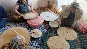 Ev hanımlarından depremzedelere imece usulü yardım eli