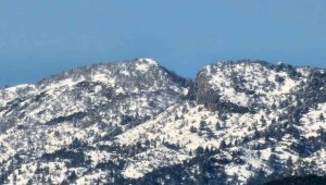 Fay hattı yolları parçaladı