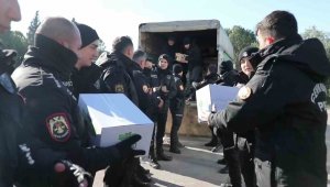 Gönüllü 225 polis İzmir'den deprem bölgesine gitti