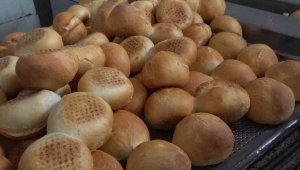 Gümüşhane'den 25 bin ekmek depremzedelere ulaştırılmak üzere yola çıktı