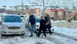 Hakkari'de terör operasyonu: 2 tutuklama