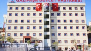 Hastane afetzedelere sağlık hizmeti veriyor