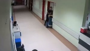 Hastane çalışanlarının deprem anındaki paniği kameralara yansıdı