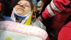 Hatay'da minik Eymen'in annesi de enkazdan sağ olarak çıkartıldı