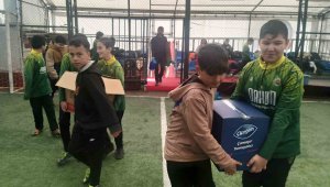 Ihlamurkentspor'dan deprem bölgesine hijyen malzemesi yardımı