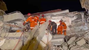 İnsani Yardım Tugayı, arama-kurtarma çalışmalarına gece boyunca devam etti