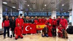 İspanyol ekipler ülkelerinde coşkuyla karşılandı