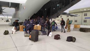 İstanbul'dan deprem bölgesine teknik ekip sevkiyatı sürüyor