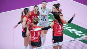 İtalyan ekibi Busto Arsizio'dan depremzedelere destek