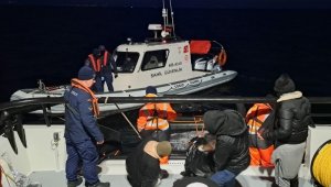 İzmir açıklarında 45 düzensiz göçmen kurtarıldı