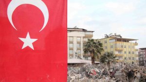 Kahramanmaraş depreminde, şehit oğlunun adının yaşatıldığı apartmanda hayatını kaybetti